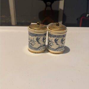 Blue willow medal salt & pepper shakers